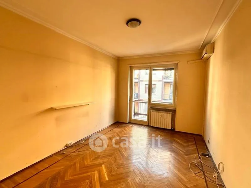 Toad - Spacious Apartment with Balcony in Crocetta, Turin