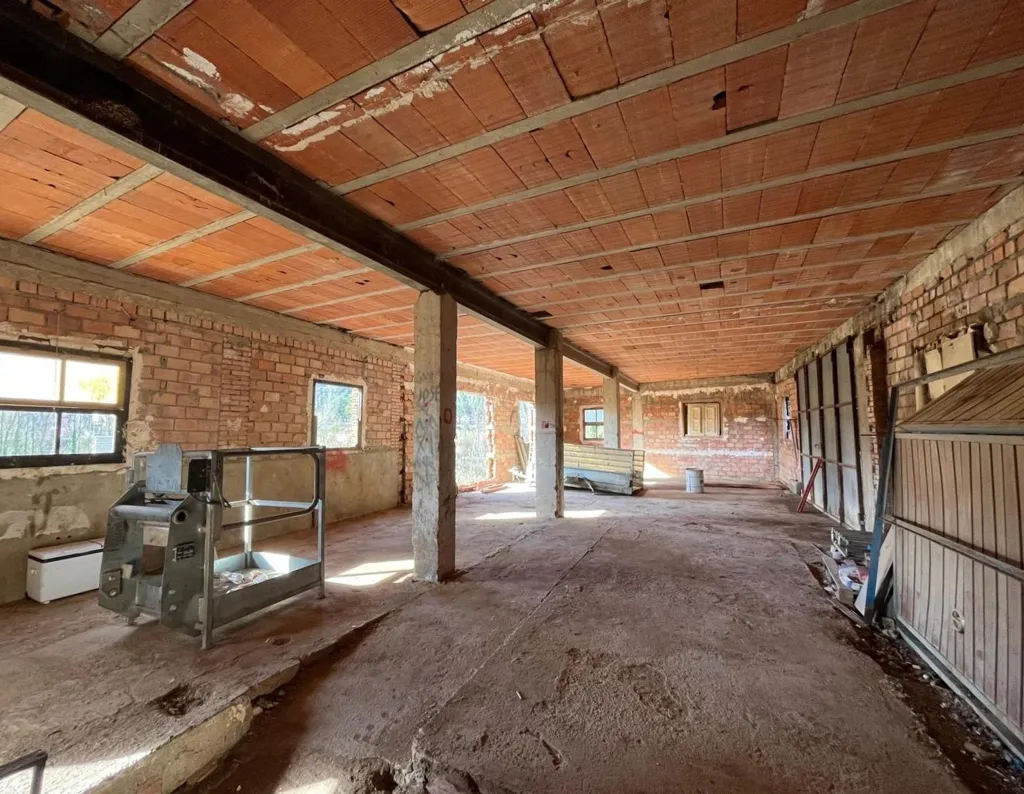 Toad - Historic Mill with River Views in Valderrobres