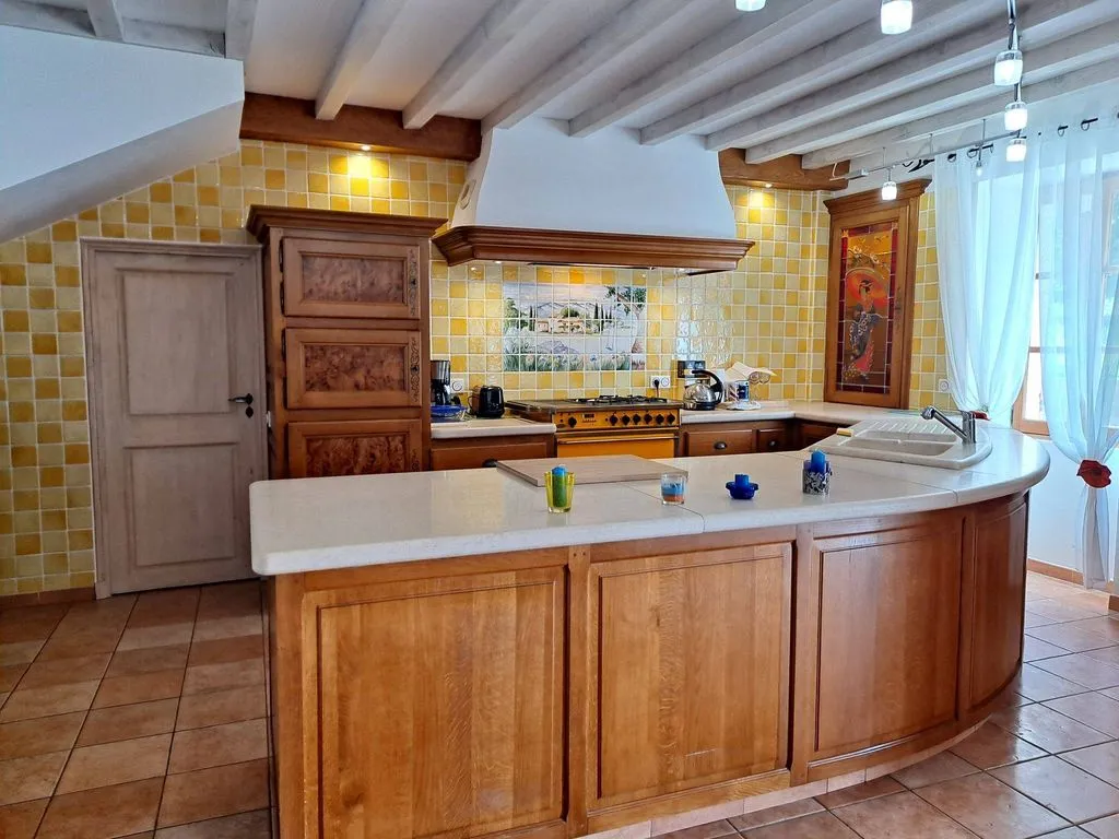 Kitchen - Luxury House with Large Plot in Fleurance