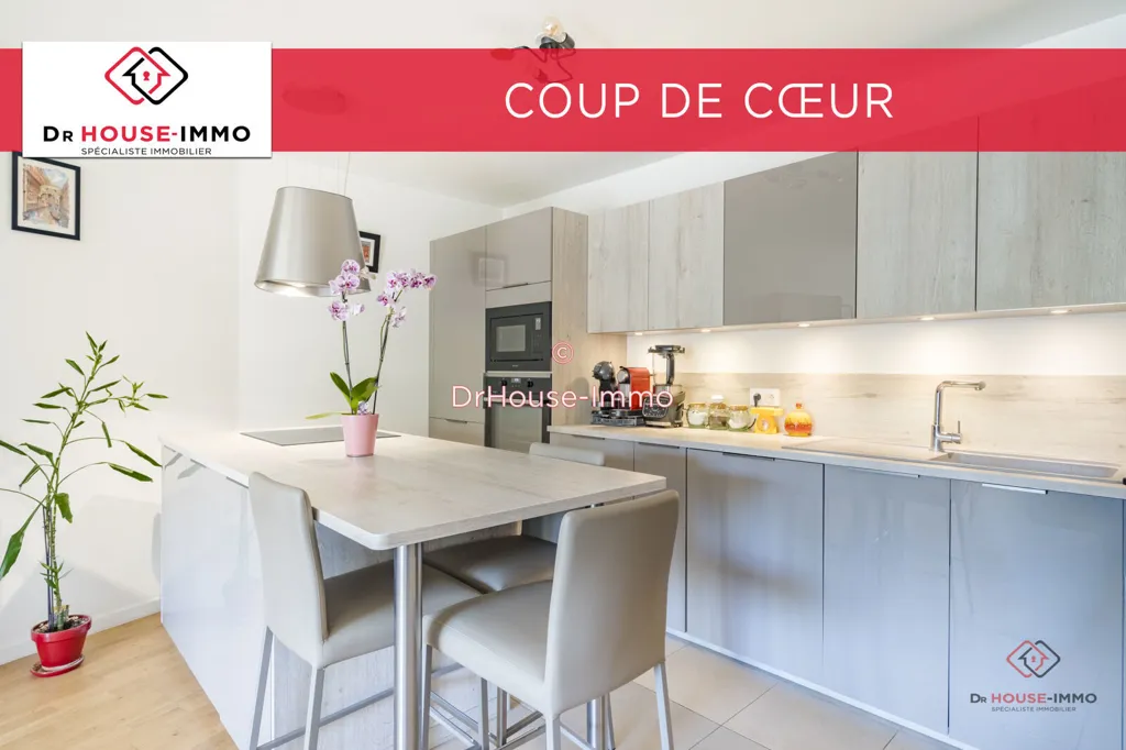 Kitchen - 3-Piece Flat Near RER A and City Centre