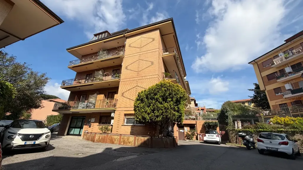 Esterno - Panoramic Trilocale with Balcony in Grottaferrata