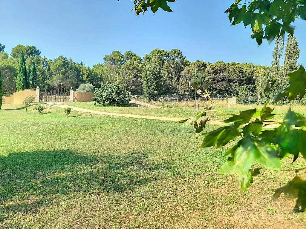 Aed - Traditional House with Constructible Plot near Aix-en-Provence