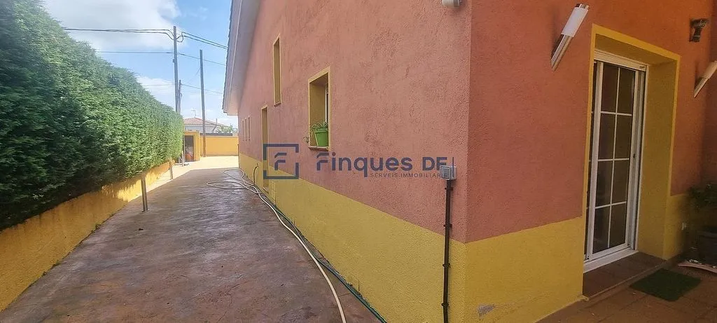 Aed - Spacious House with Garden in Caldes de Malavella