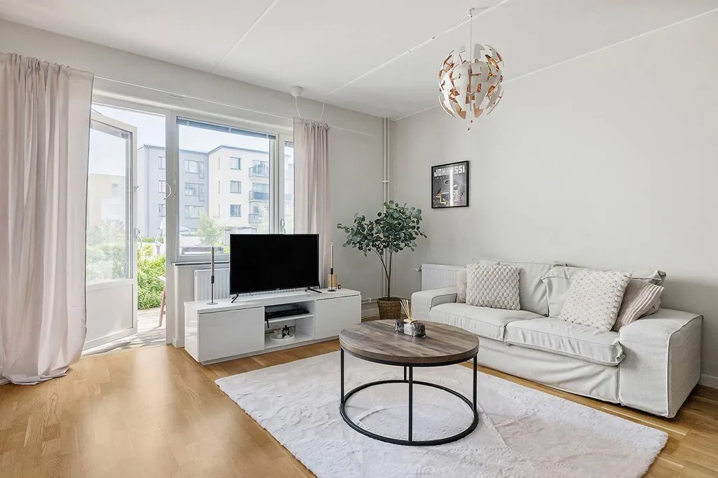 Séjour - Apartment with Garden in Barkarby