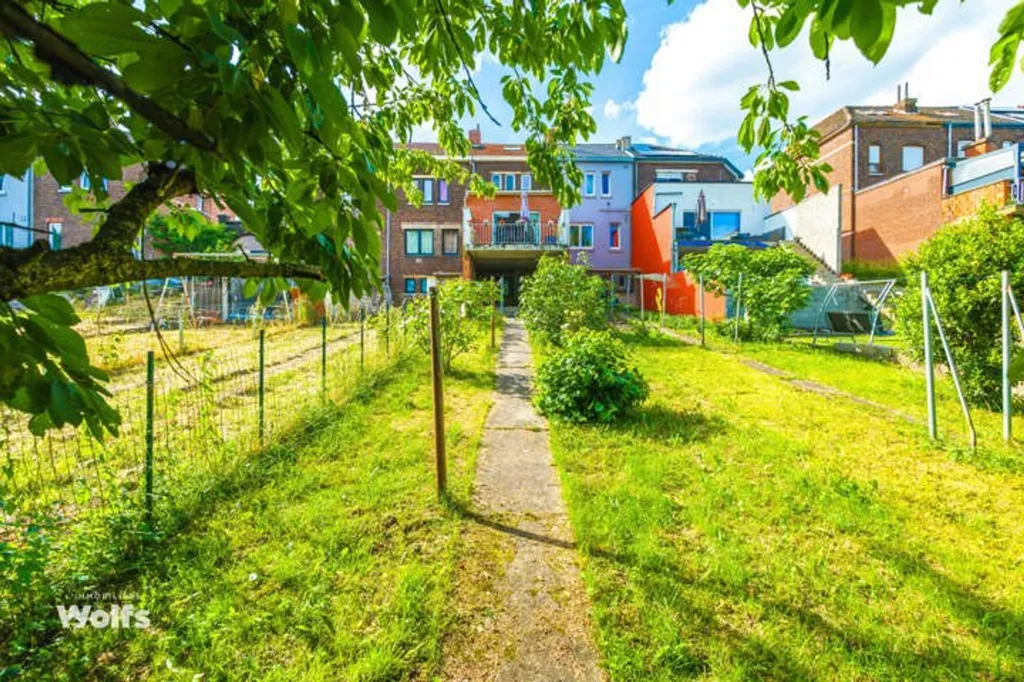 Aed - Three-Bedroom House with Garden in Saint-Nicolas