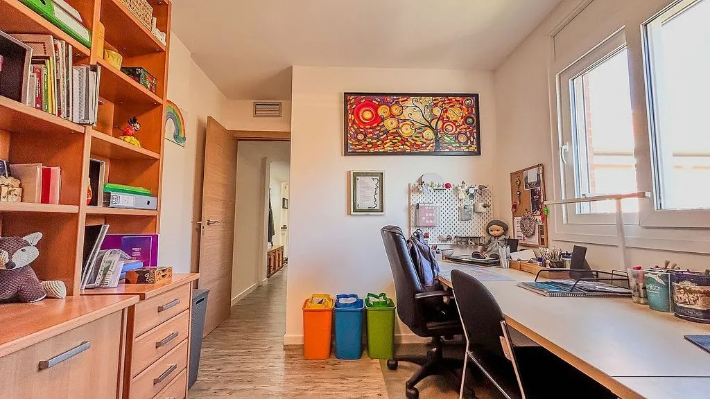 Bureau - Apartment with Pool in Montbrió del Camp