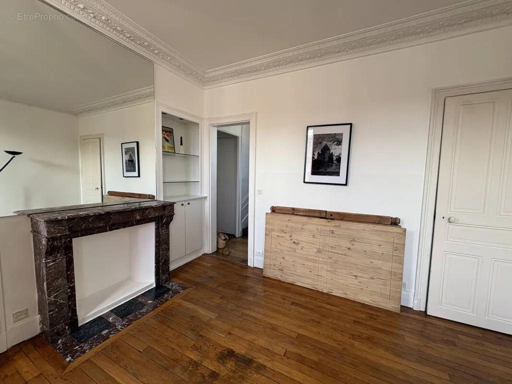 Séjour - Duplex T4 au Centre de Troyes avec Caractère