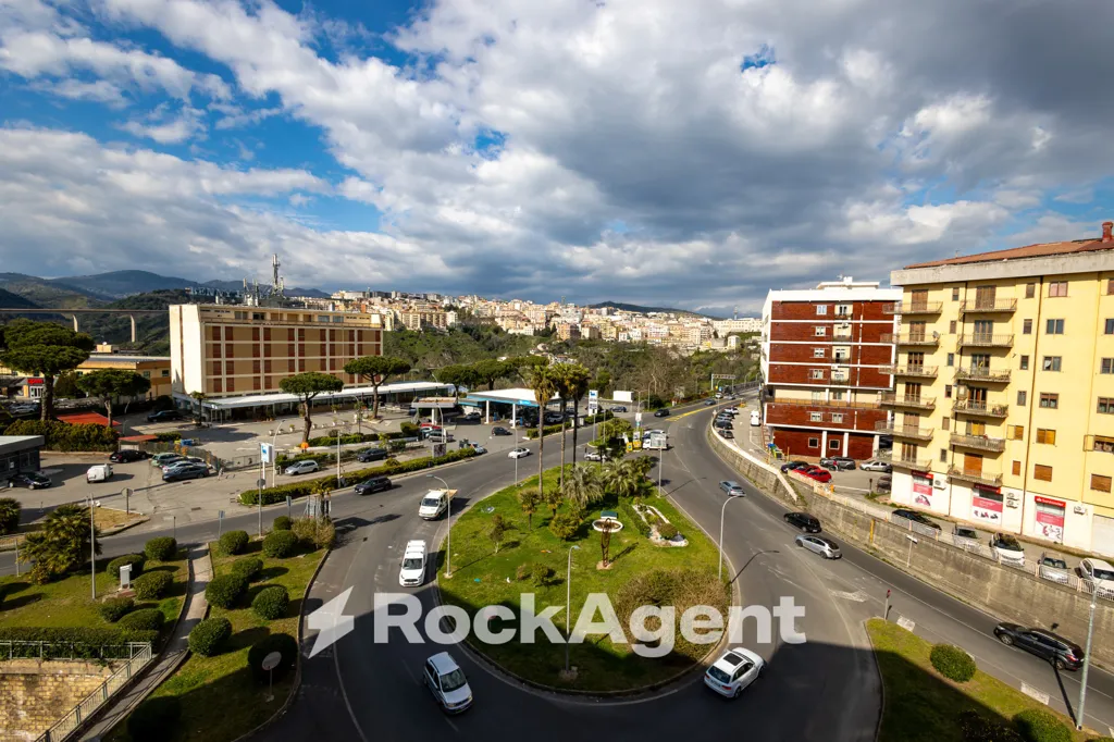 Balcon - Modernised Apartment with Balcony in Catanzaro