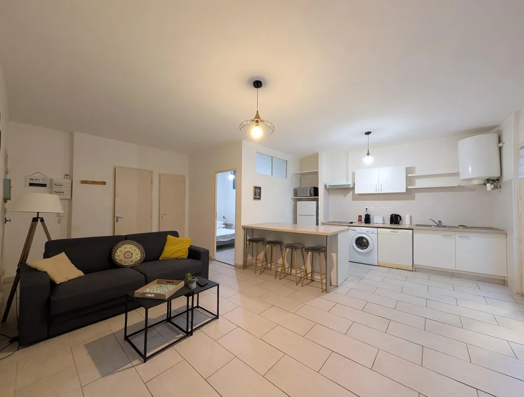 Elutuba - Duplex Building with Two Apartments in Pézenas