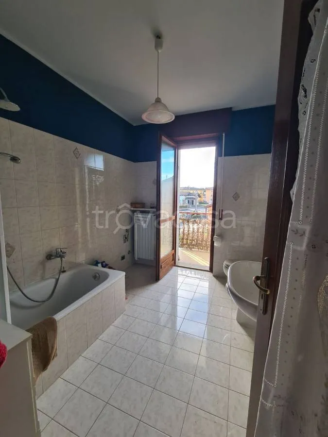 Salles de bain - Spacious Apartment with Balconies in Morozzo