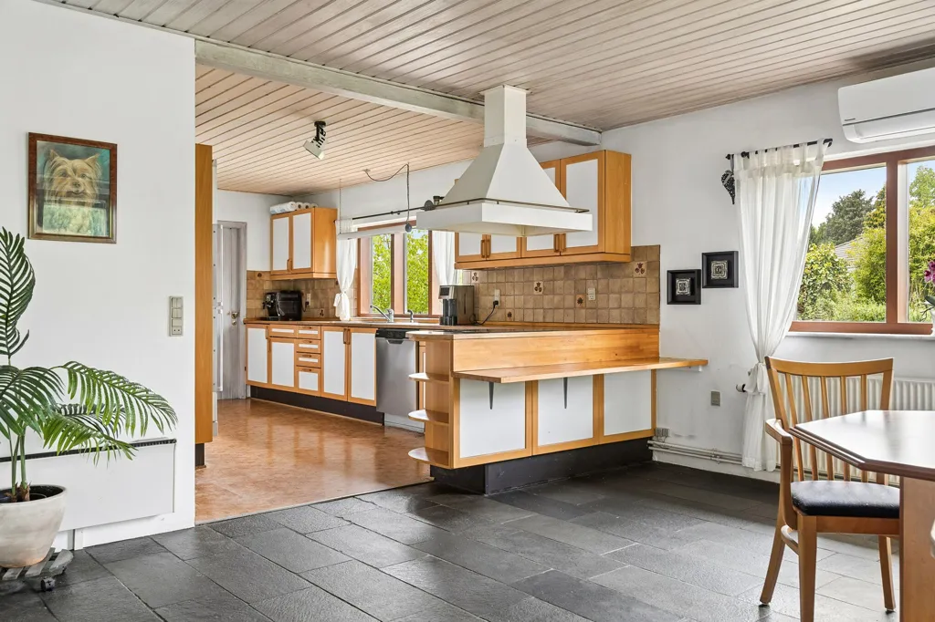 Cuisine - Fenced Villa with Garden in Hedensted