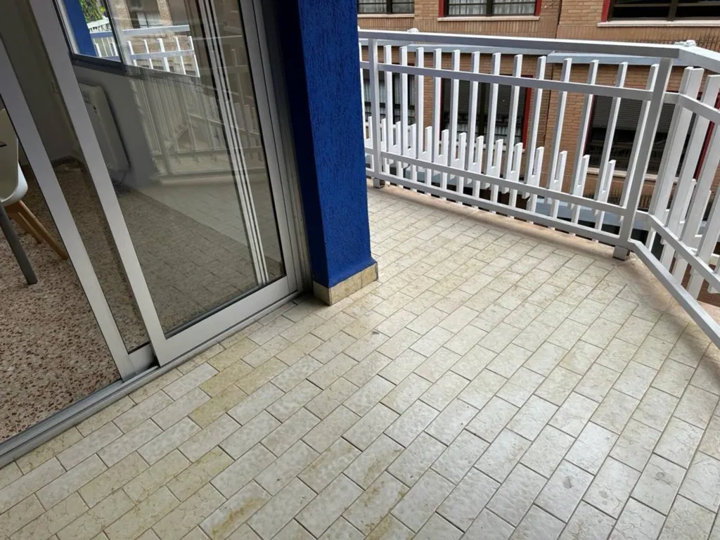 balcony