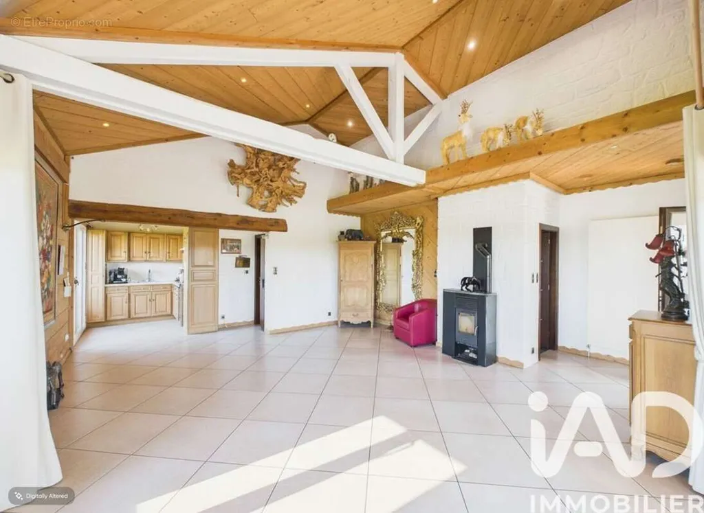 Maison 6 pièces à Sanchey