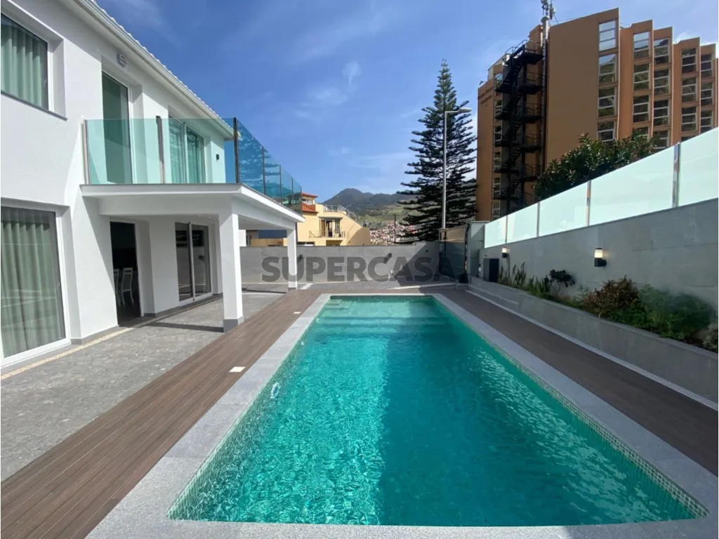 Piscine - Renovated Villa with Pool in Machico Centre