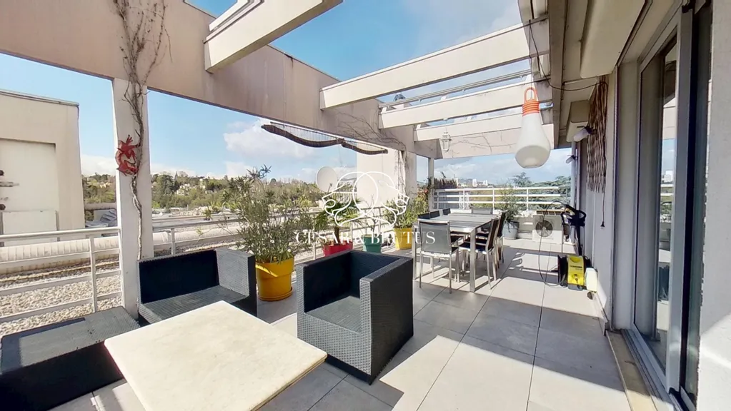 Terrass - Luxury Duplex Flat with Panoramic Terrace in Tassin