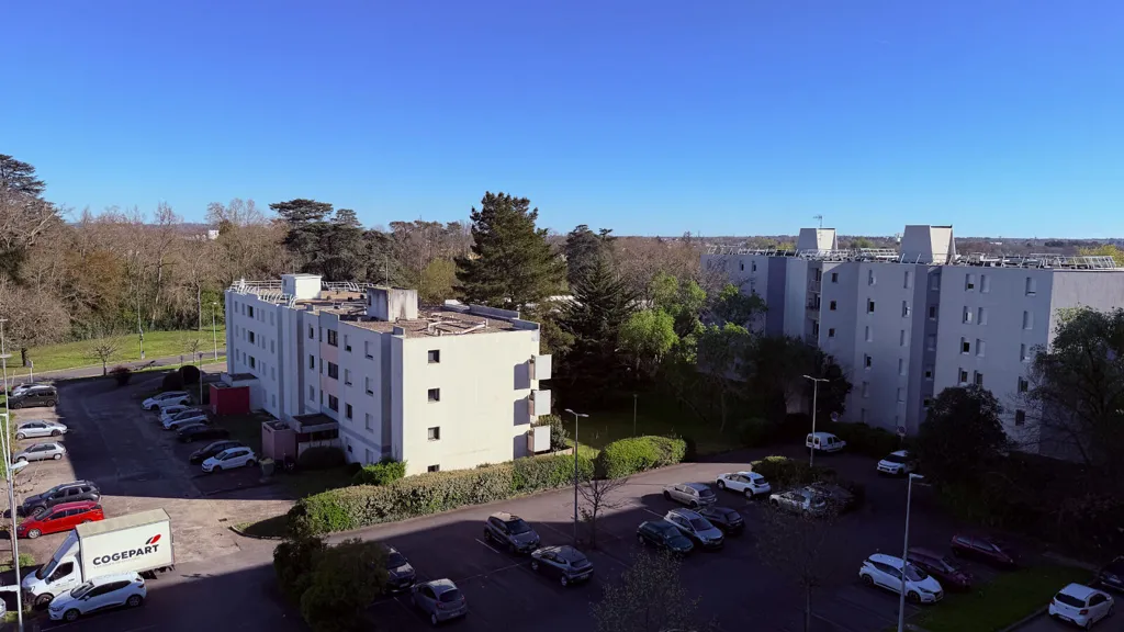 Aerial - 4-Piece Apartment with Parking in Talence