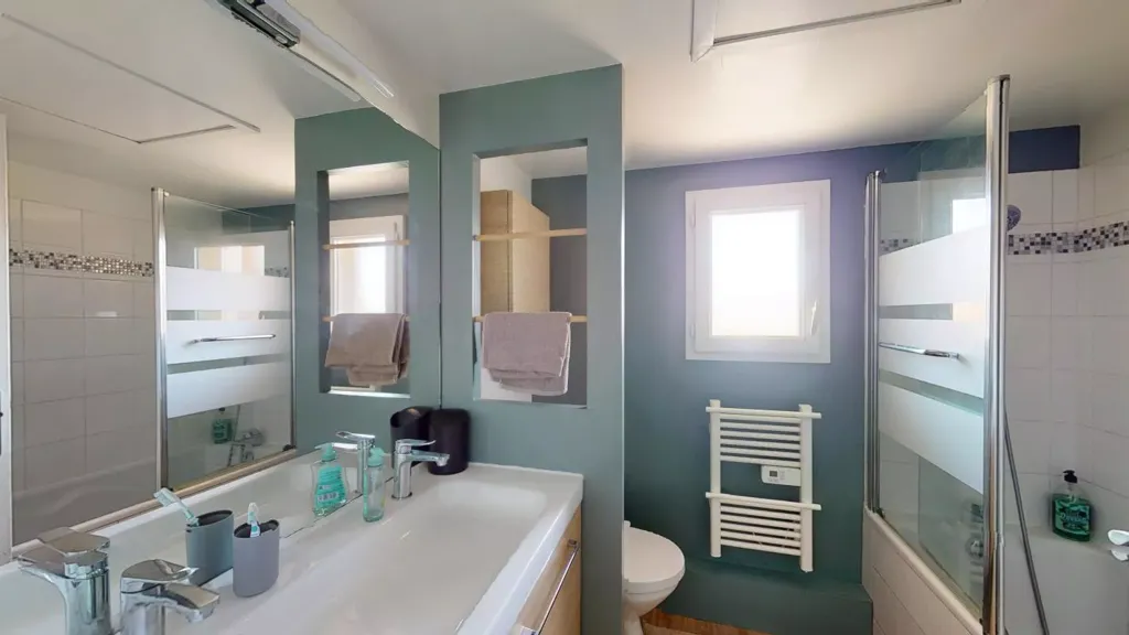 Vannitoad - Spacious House with Terrace in Launaguet