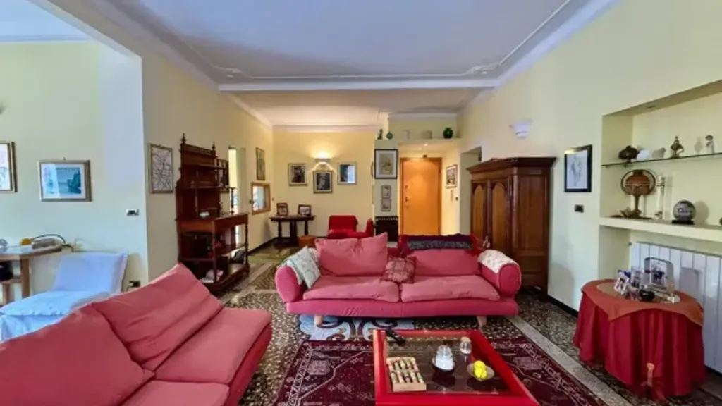 Living Room - Apartment with Balcony in Sestri Ponente