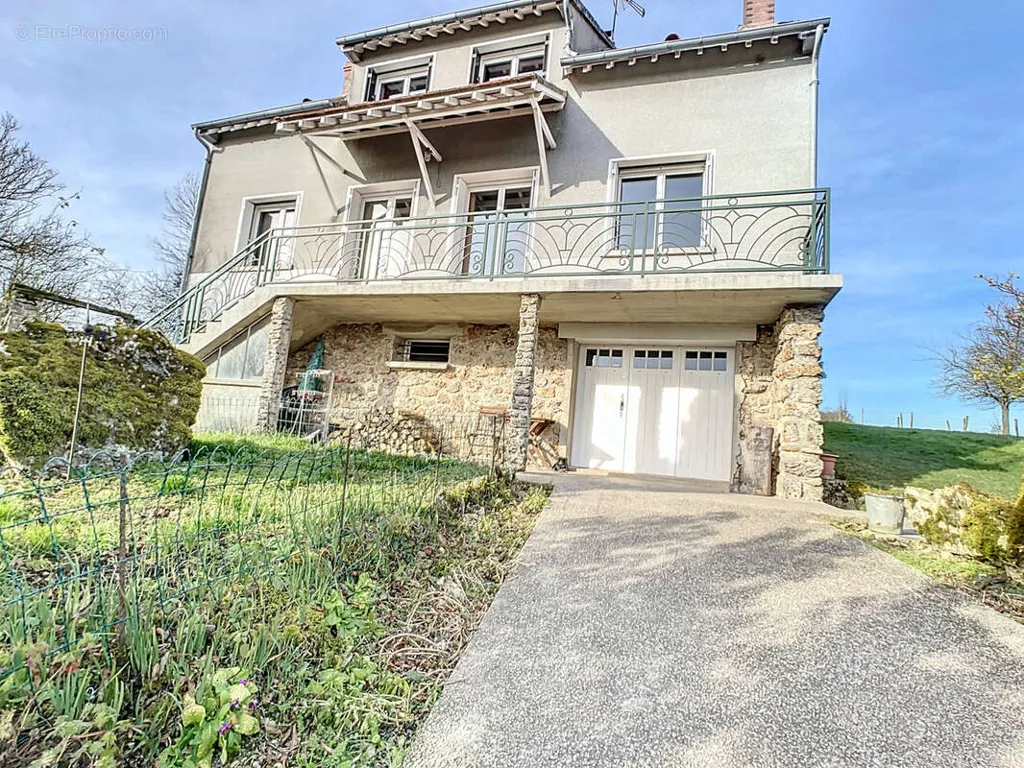 Exterior - 6-room house in Viels-Maisons