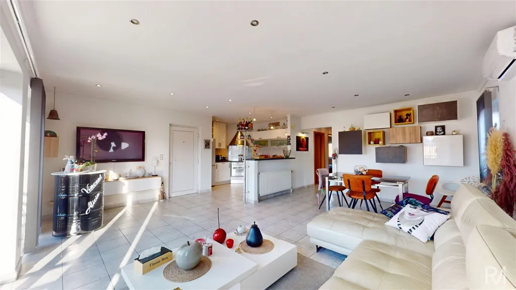 Séjour - Appartement 2 Chambres avec Balcon à Grâce-Hollogne