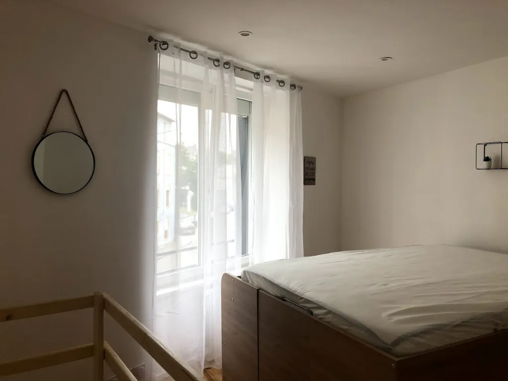 Magamistoad - Duplex Apartment with Renovated Kitchen in Brest