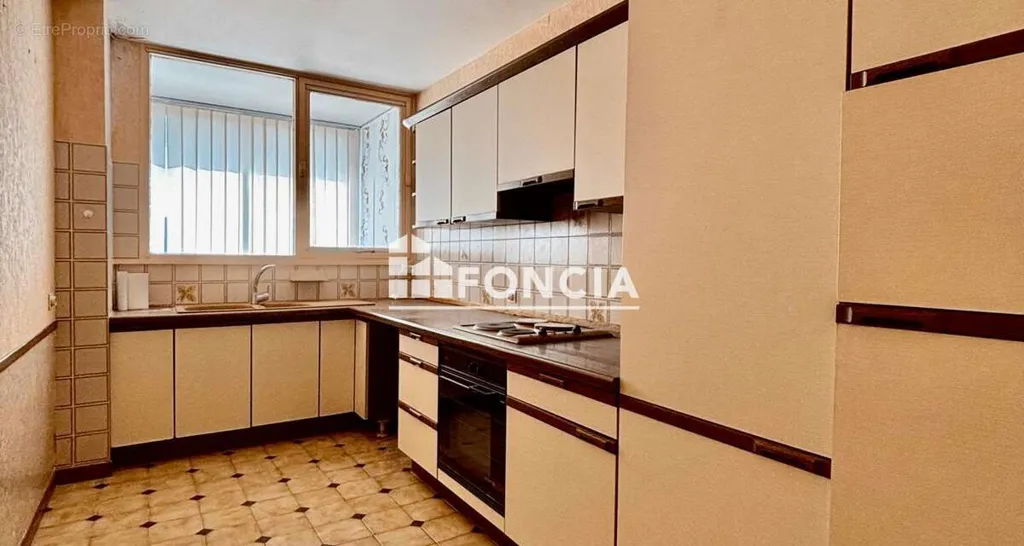 Cuisine - Appartement T3 avec Loggia au Centre des Sables-d'Olonne
