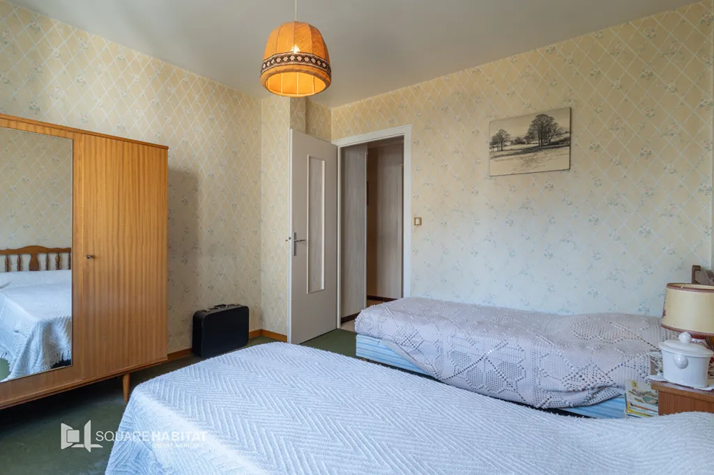 Bedrooms - Renovable 3-Bedroom Apartment in Annemasse