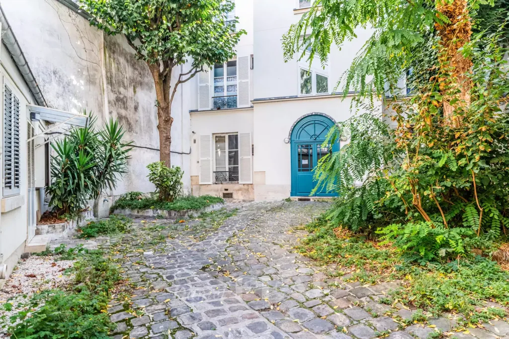 Jardin - Penthouse lumineux avec interphone à Paris 6ème