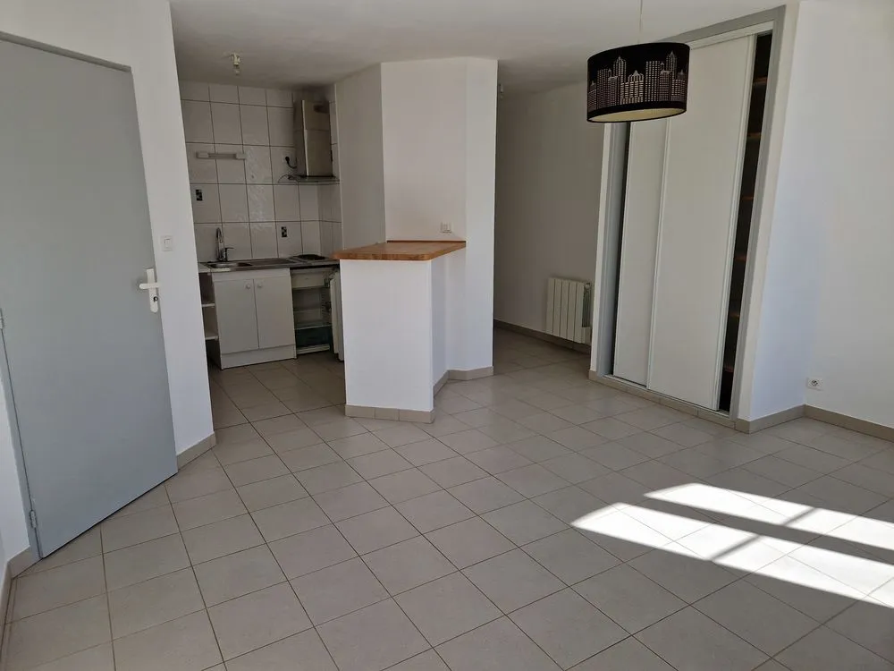 Köök - Bright 2-Bedroom Apartment in Neufchâteau