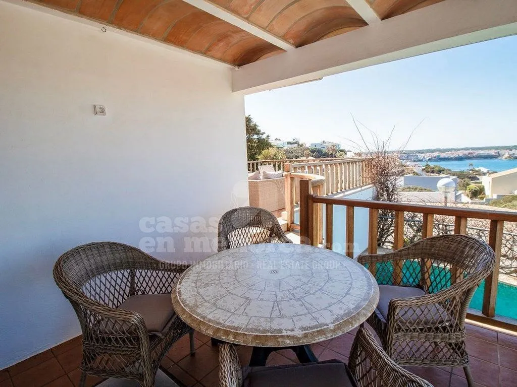 Terrasse - Chalet with Sea View and Pool in Cala Llonga