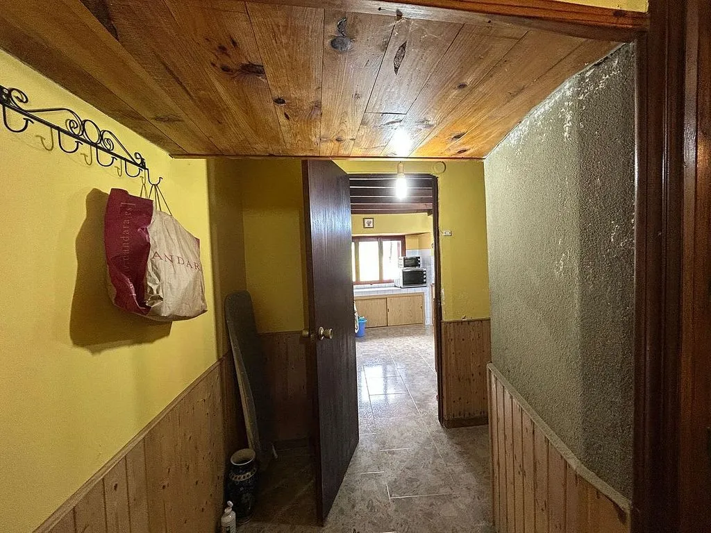 hallway_entrance