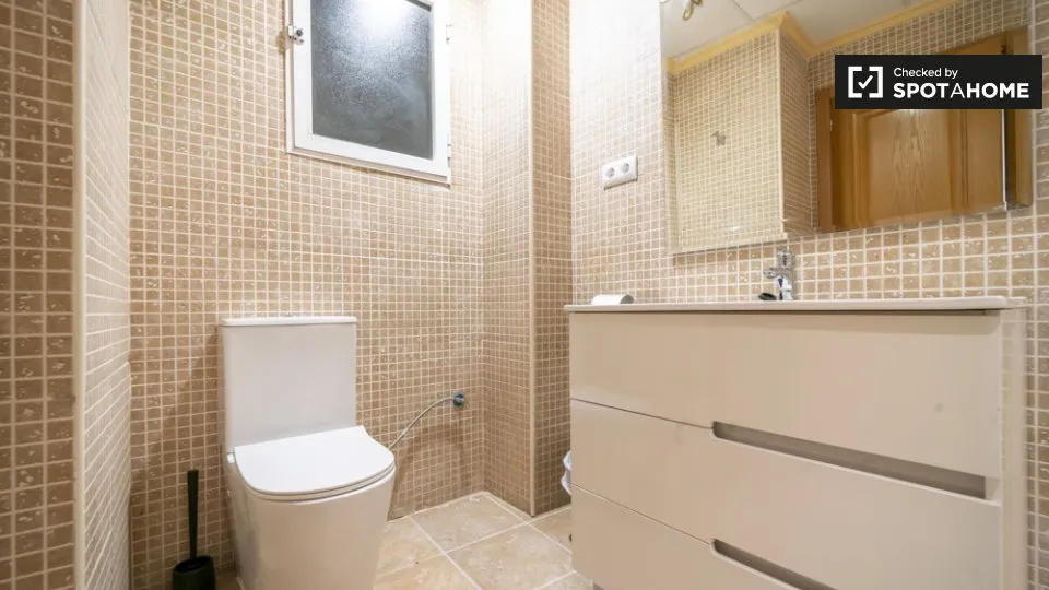 Bagni - Shared Flat with Terrace in Sant Francesc, Valencia
