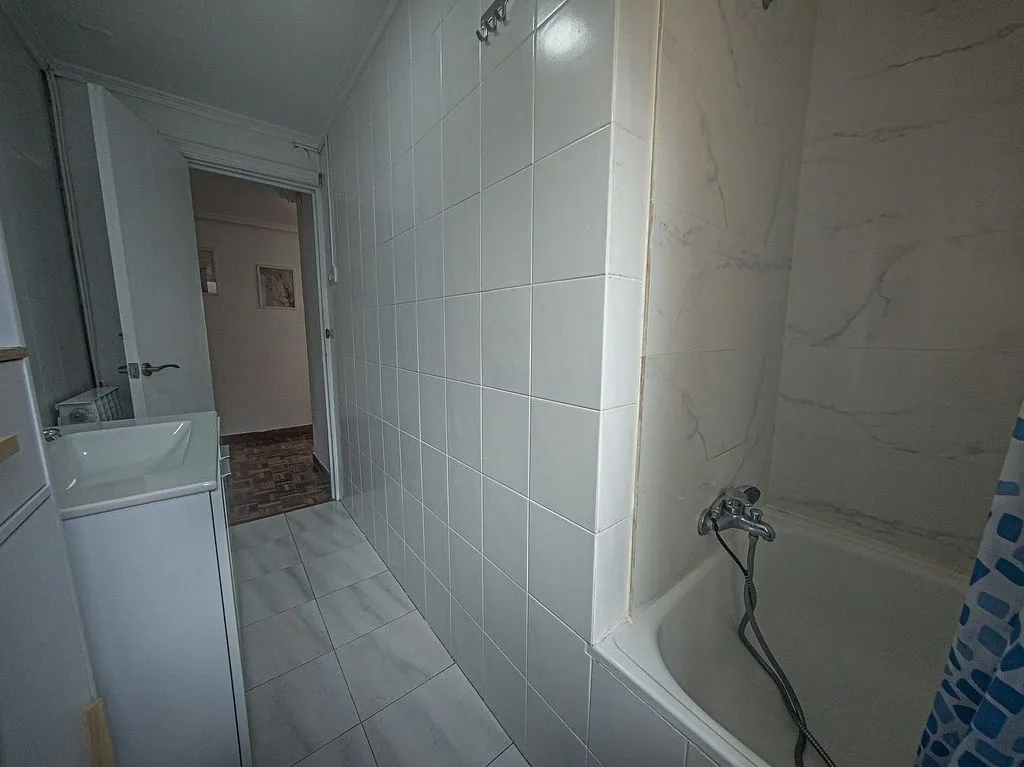 Bathrooms - Furnished Flat with Balcony in Santa Lucía