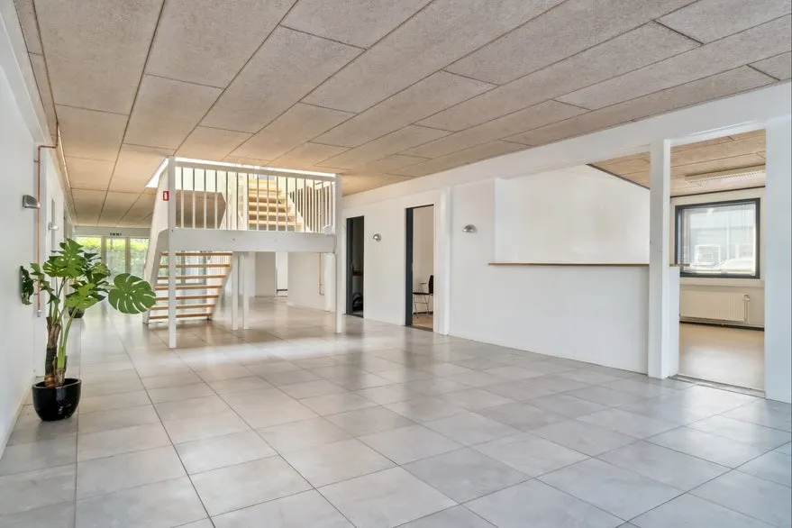 Soggiorno - Business Park with Strong Tenancy in Top Location