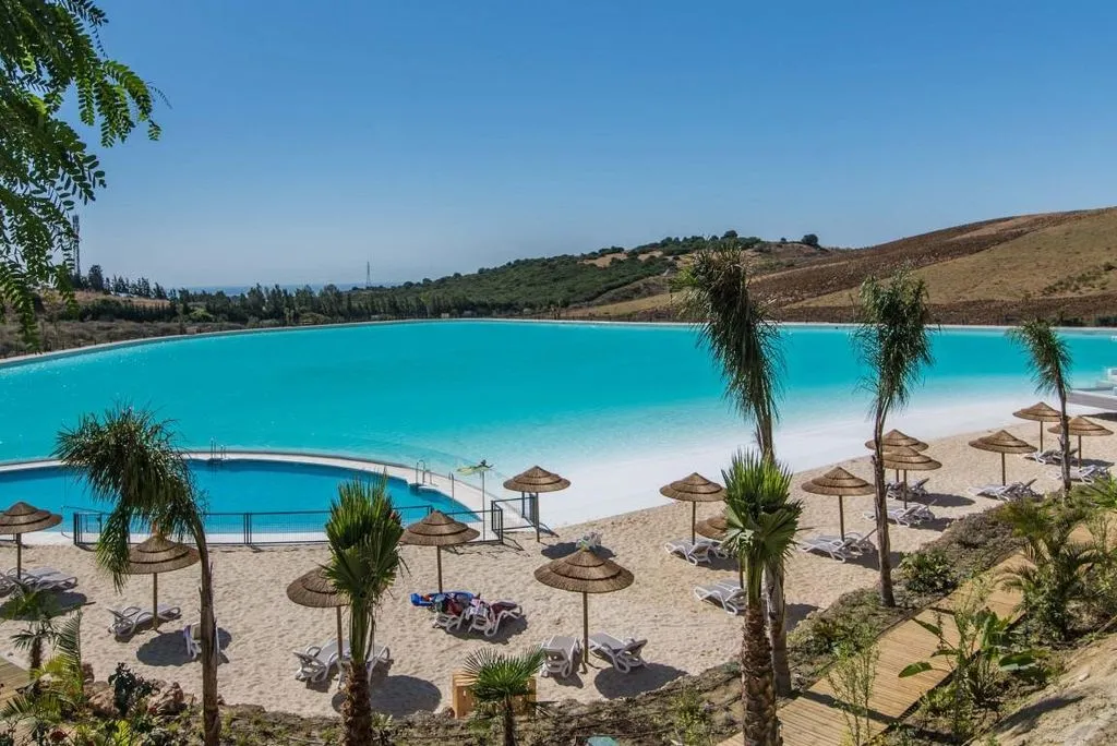 Piscine - Luxury Flat with Lake View in Casares