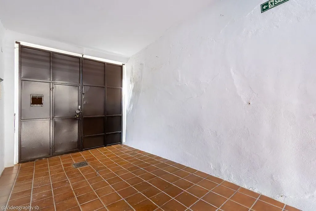Esik - Semi-detached House with Pool in Valdepeñas