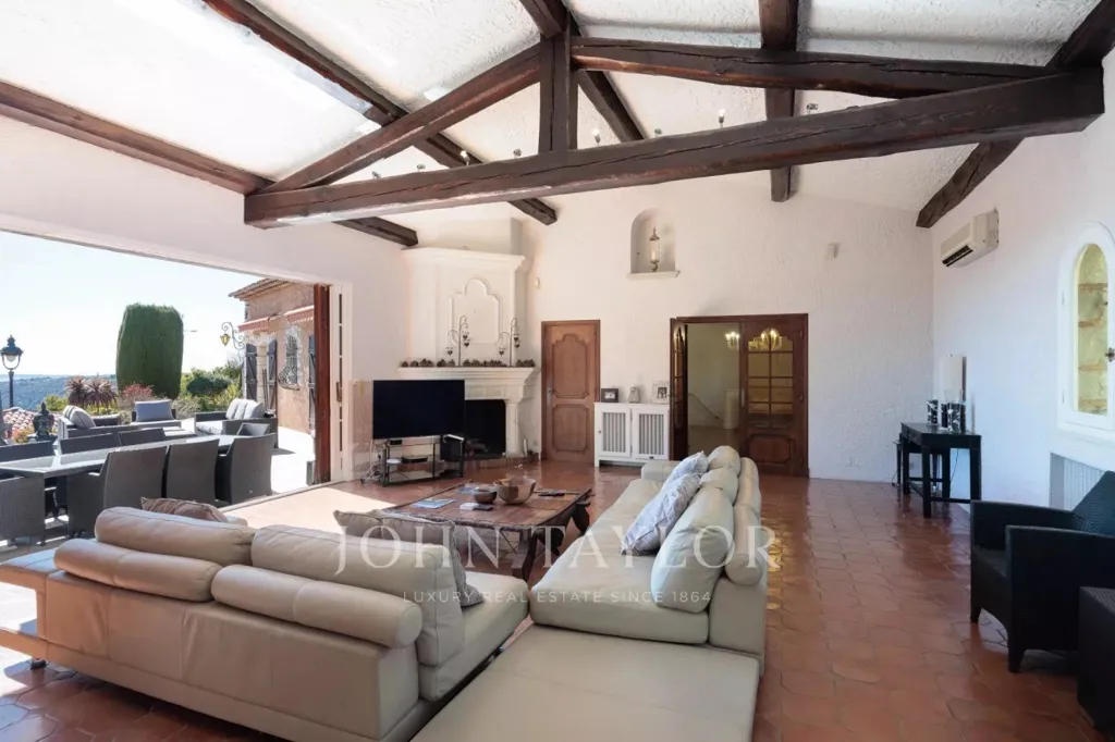 Séjour - Villa avec Vue Mer et Piscine à La Gaude