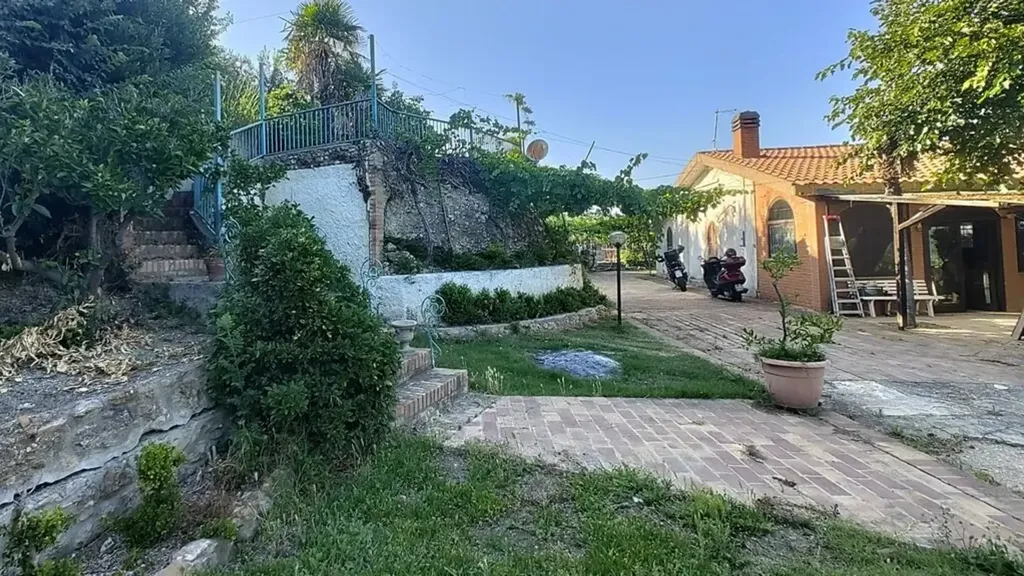 Aed - Bifamiliar Villa with Sea View in Vasto