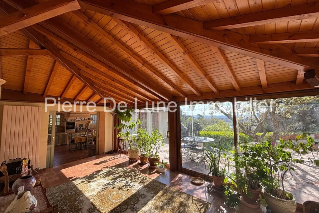 Terrazza - Character House with Panoramic View in Caluire-et-Cuire