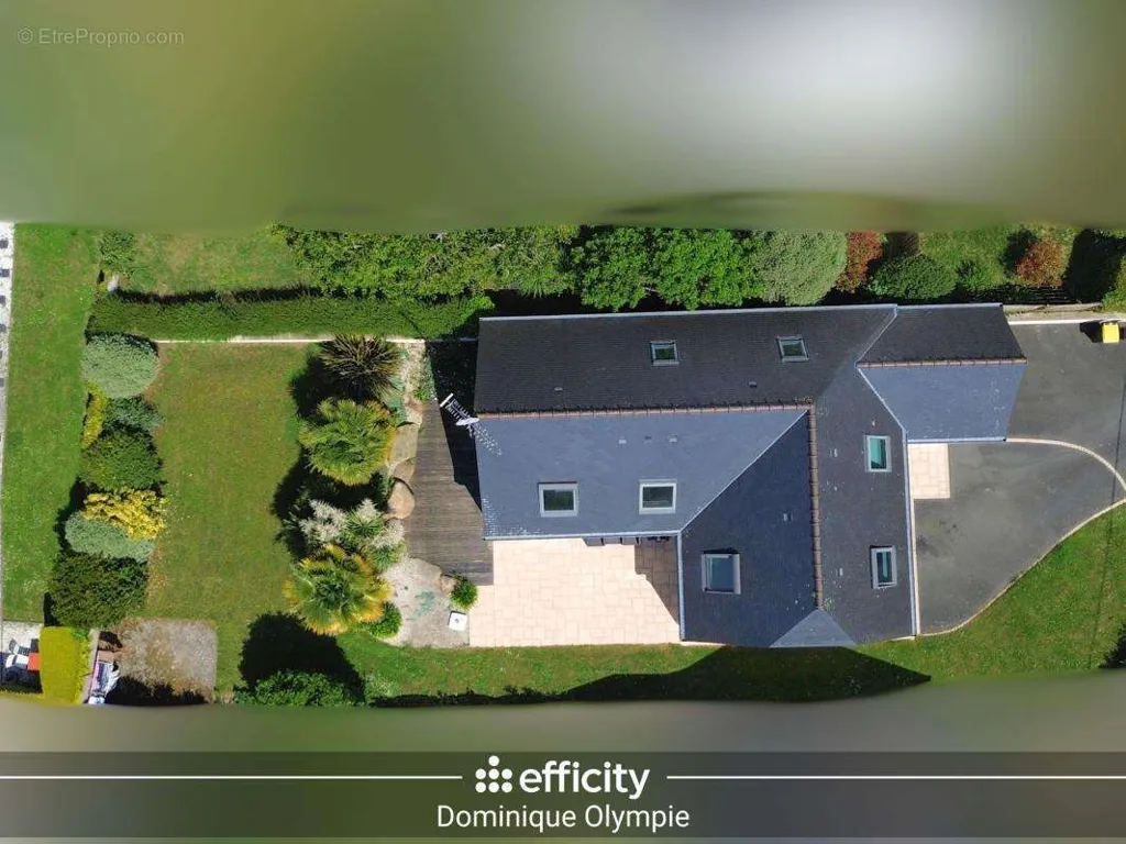 Õhuvaade - Spacious House with Sea View in Binic