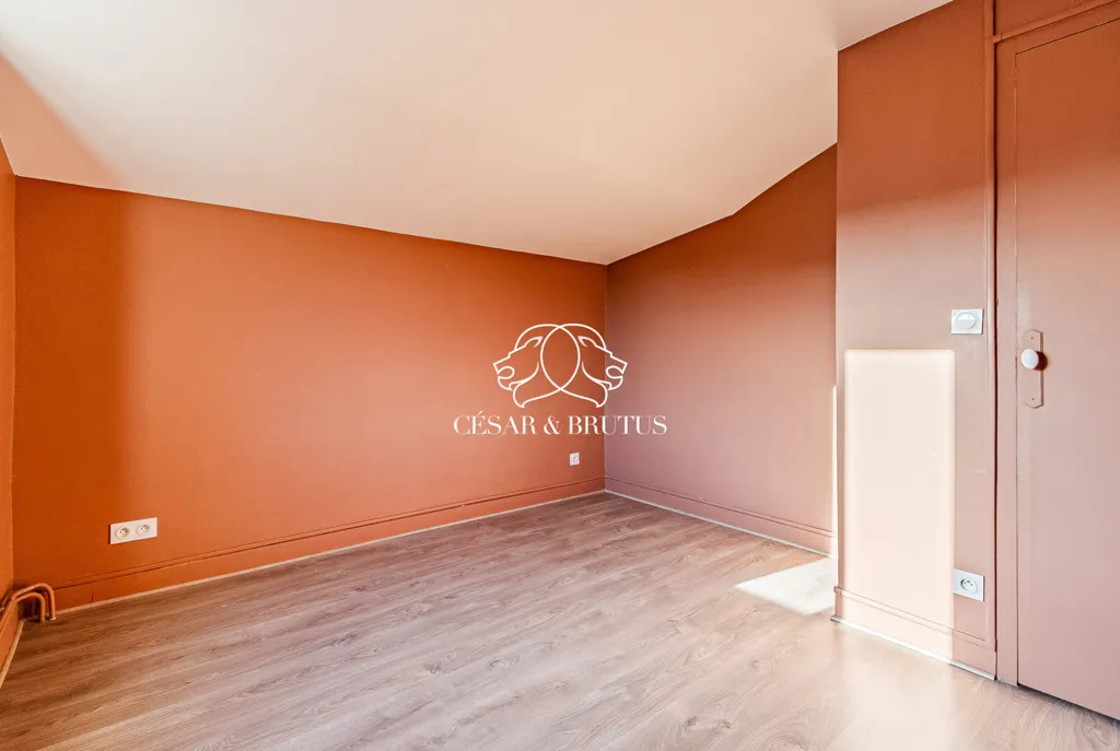 Toad - Renovated 4-Bed House with Pool in Tassin-la-Demi-Lune