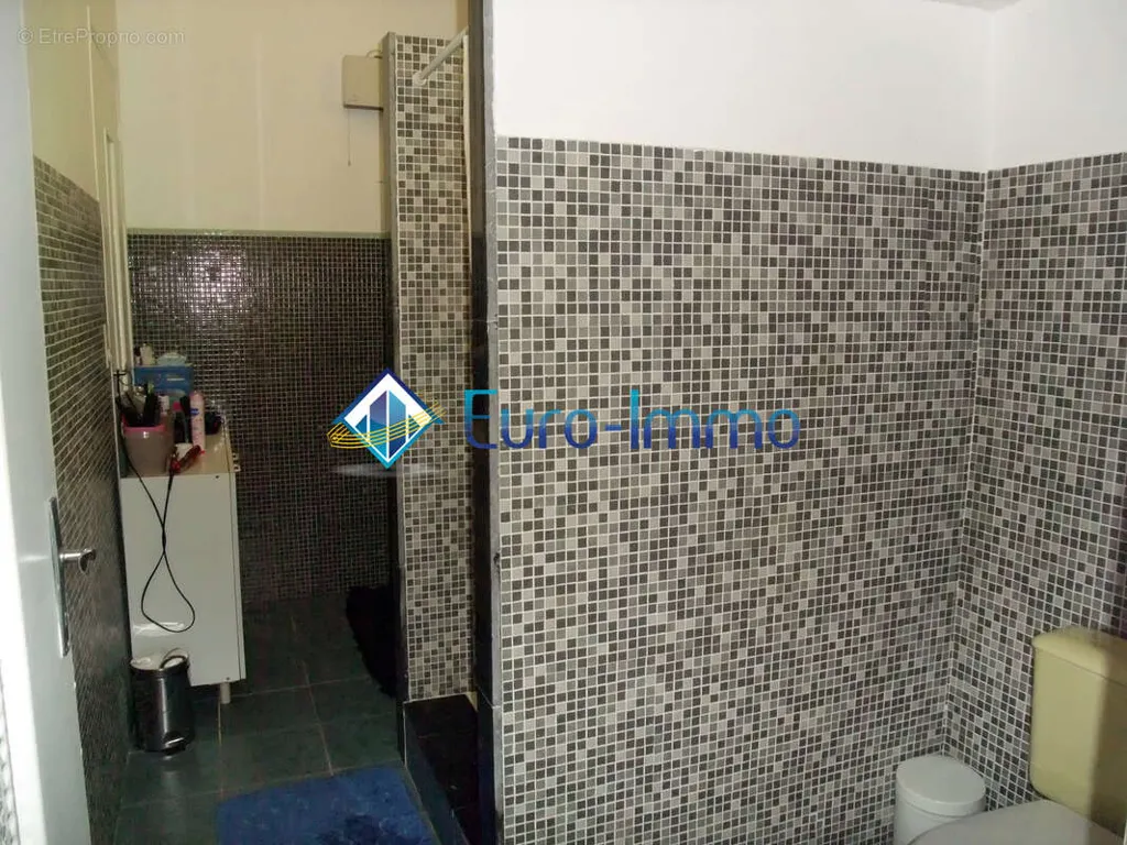 Bathrooms - Villa with Sea View in Beausoleil