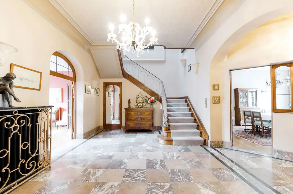 Entrée - Maison de Maître avec Jardin dans le Quartier des Fleurs à Schaerbeek