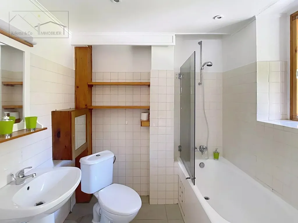 Salles de bain - Chalet de 9 Chambres avec Vue Montagne à Chamonix