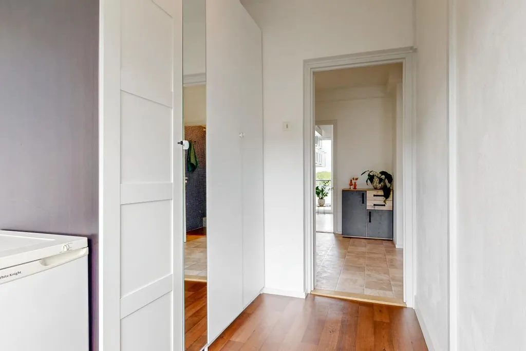 Esik - Rietveld-Designed Flat with Balcony in Utrecht