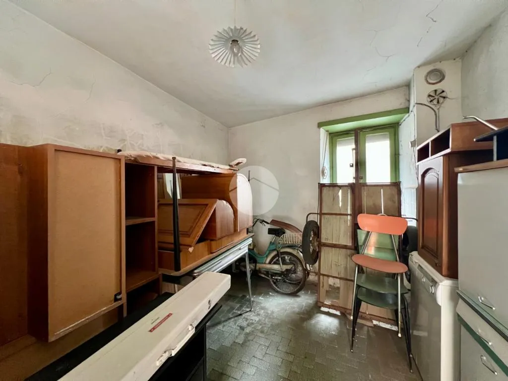 Lavanderia - Casa di corte da ristrutturare con box a Balangero