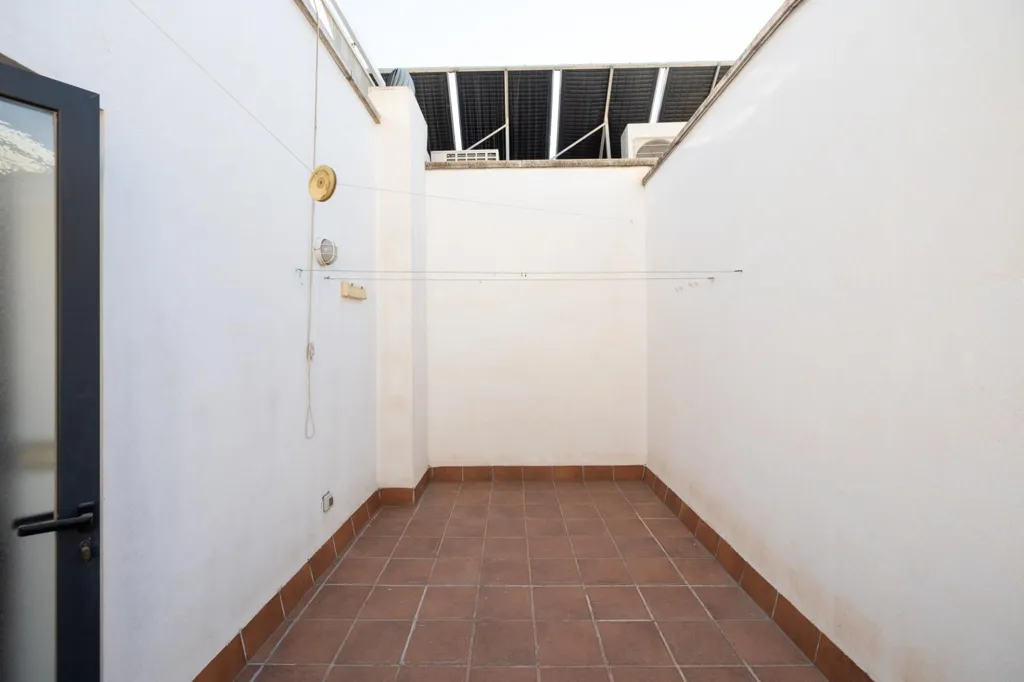 Garden - Luxury House with Private Lift in Granada Centre
