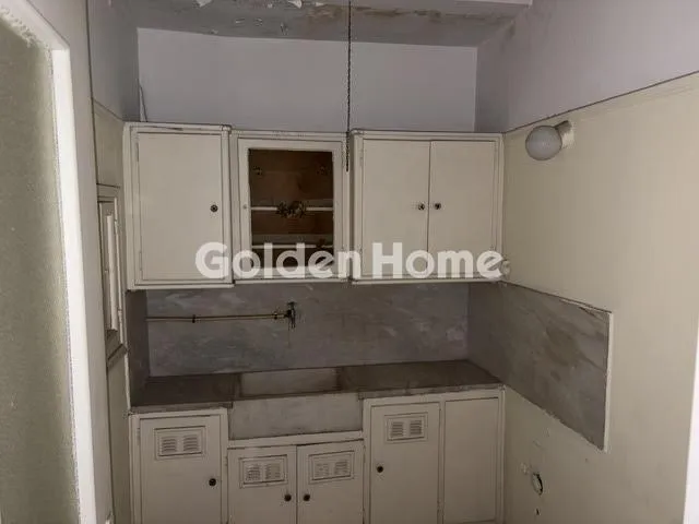 Cuisine - Office with Metro Access in Nikaia - Aspra Choma