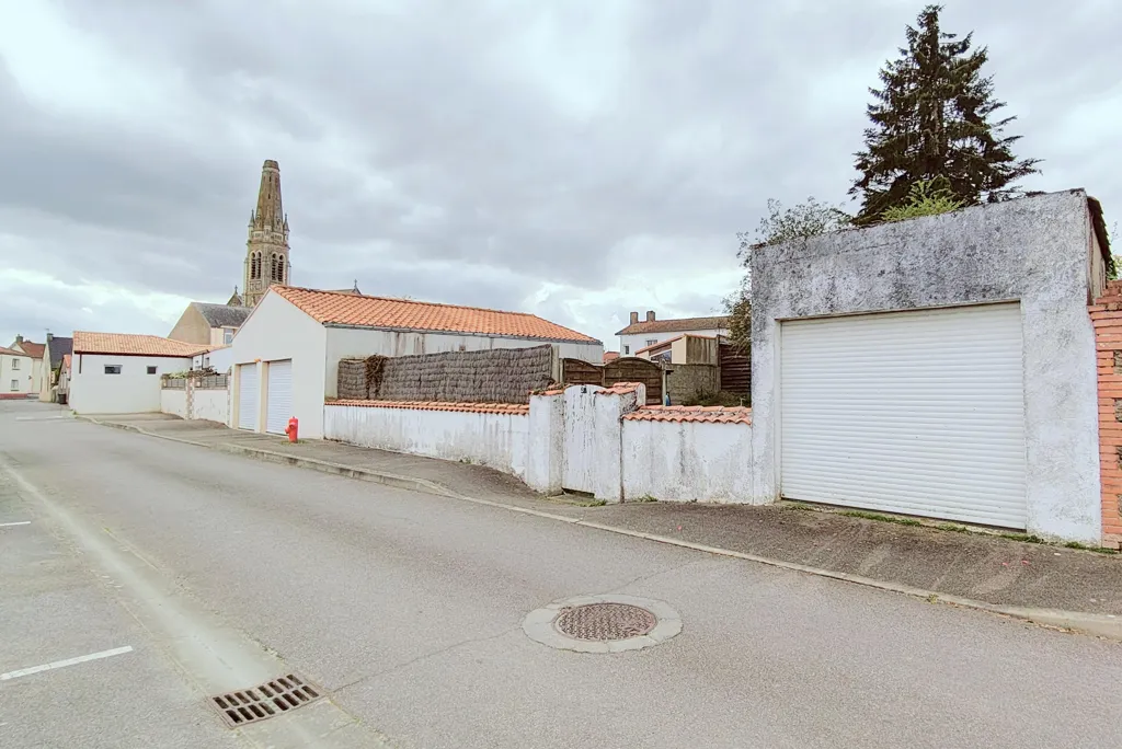 Extérieur - Terrain Constructible avec Dépendances à Saint Hilaire de Chaléons