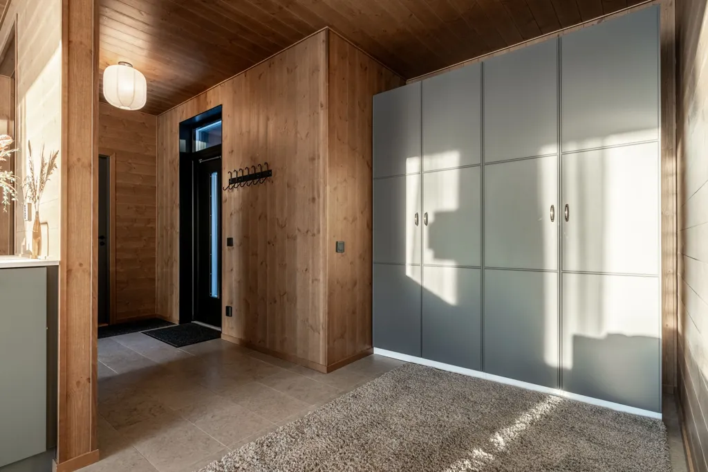 Esik - Modern Villa with Lake View in North Park